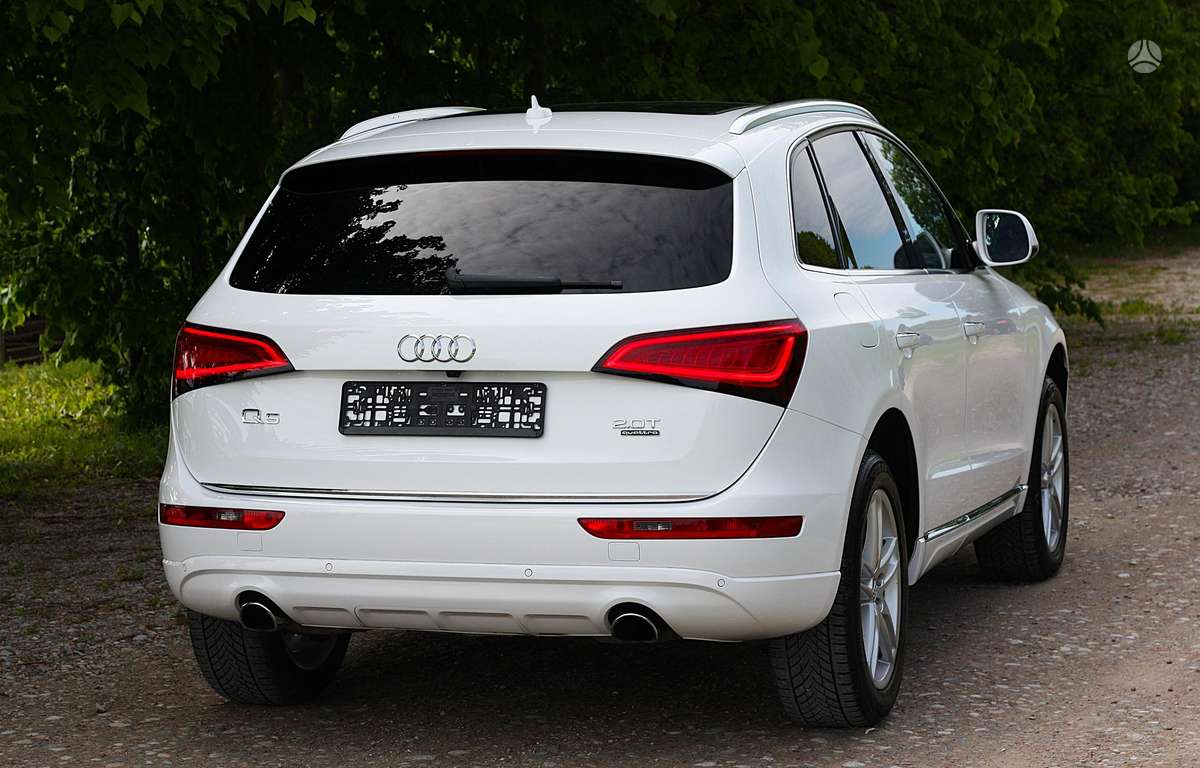 Audi Q5, 2.0 l., off-road / crossover