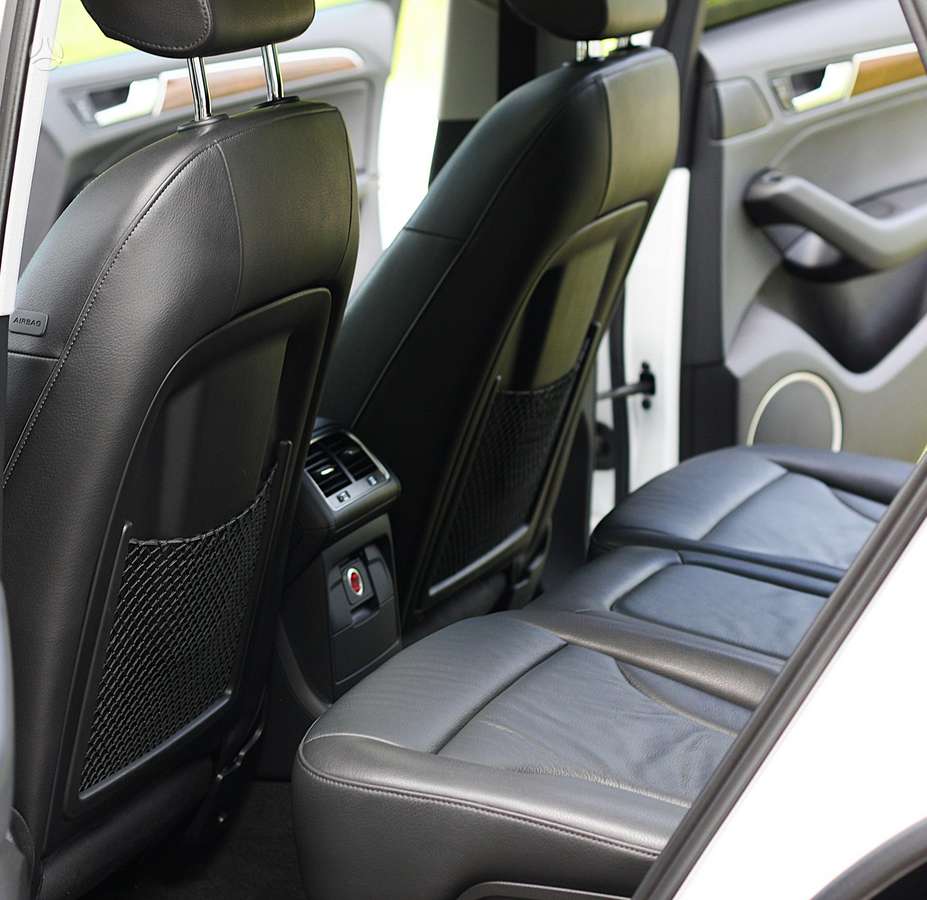 Audi Q5, 2.0 l., off-road / crossover