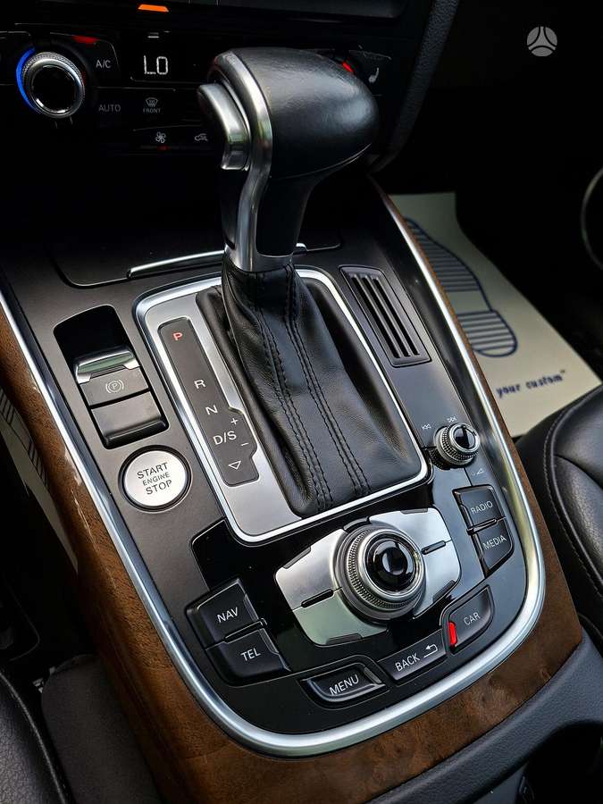 Audi Q5, 2.0 l., off-road / crossover