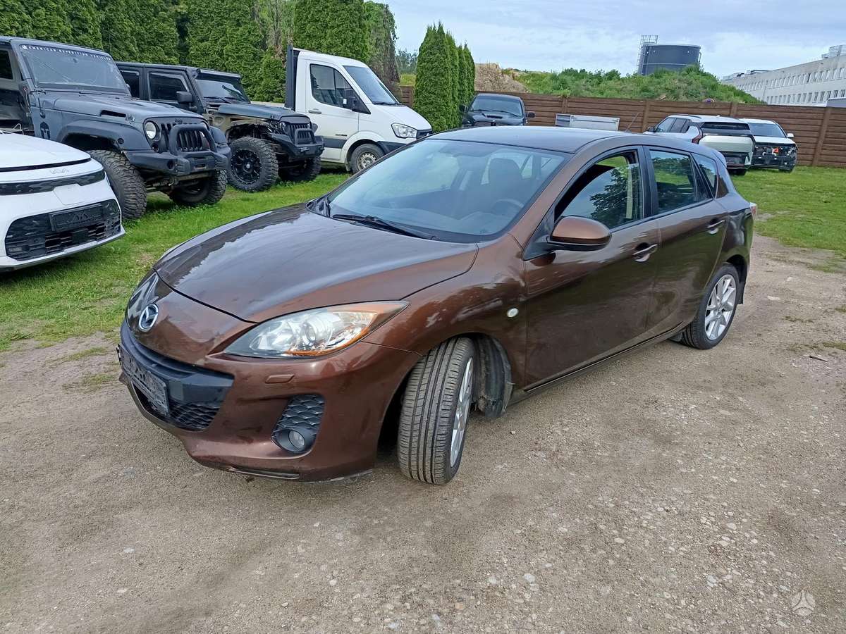 Mazda 3, 2.0 l., saloon / sedan