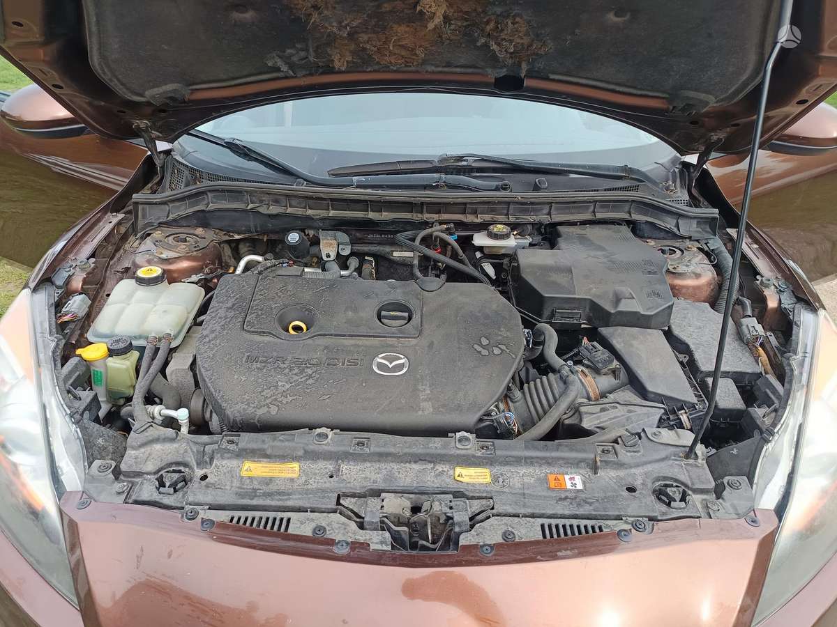 Mazda 3, 2.0 l., saloon / sedan