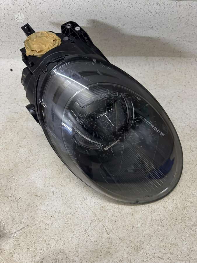 Porsche 911 lights