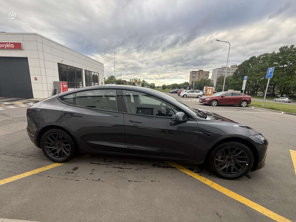 Tesla Model 3, 60 kWh, hatchback