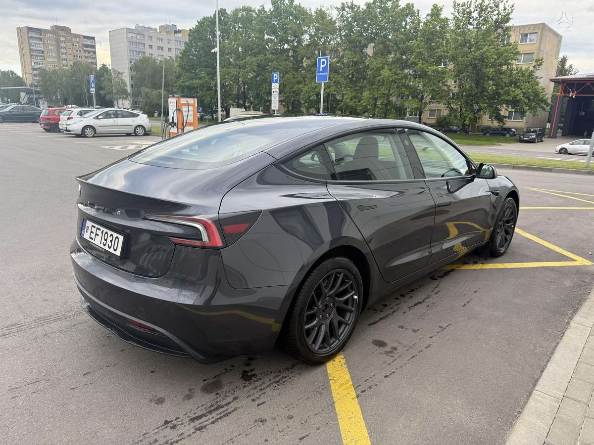 Tesla Model 3, 60 kWh, hatchback