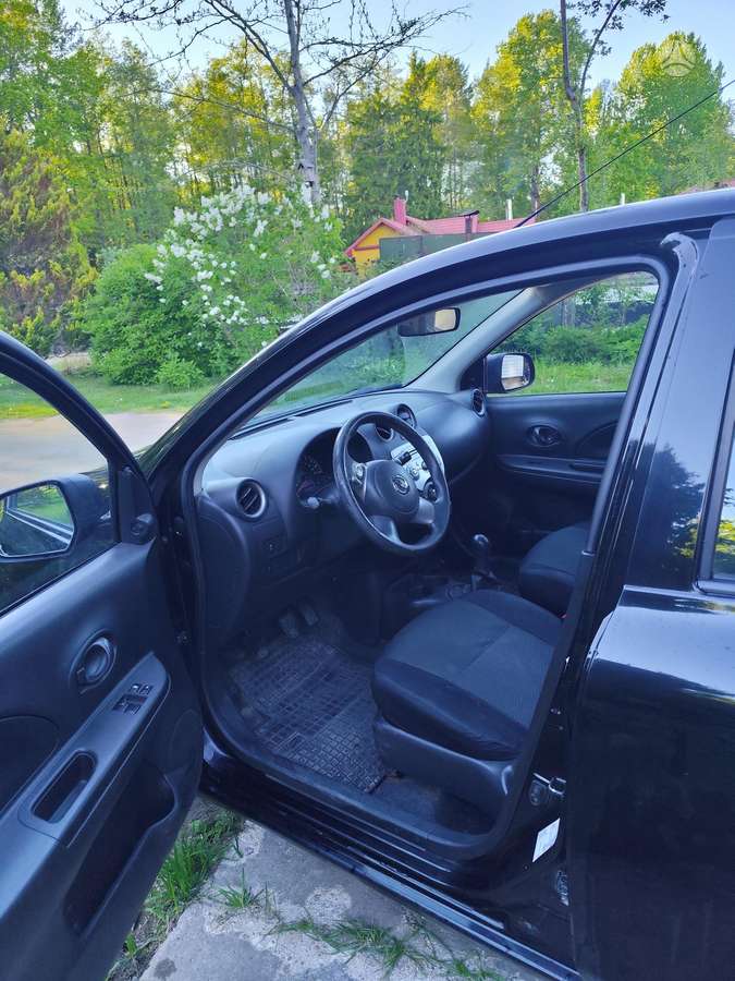 Nissan Micra, 1.2 l., hatchback
