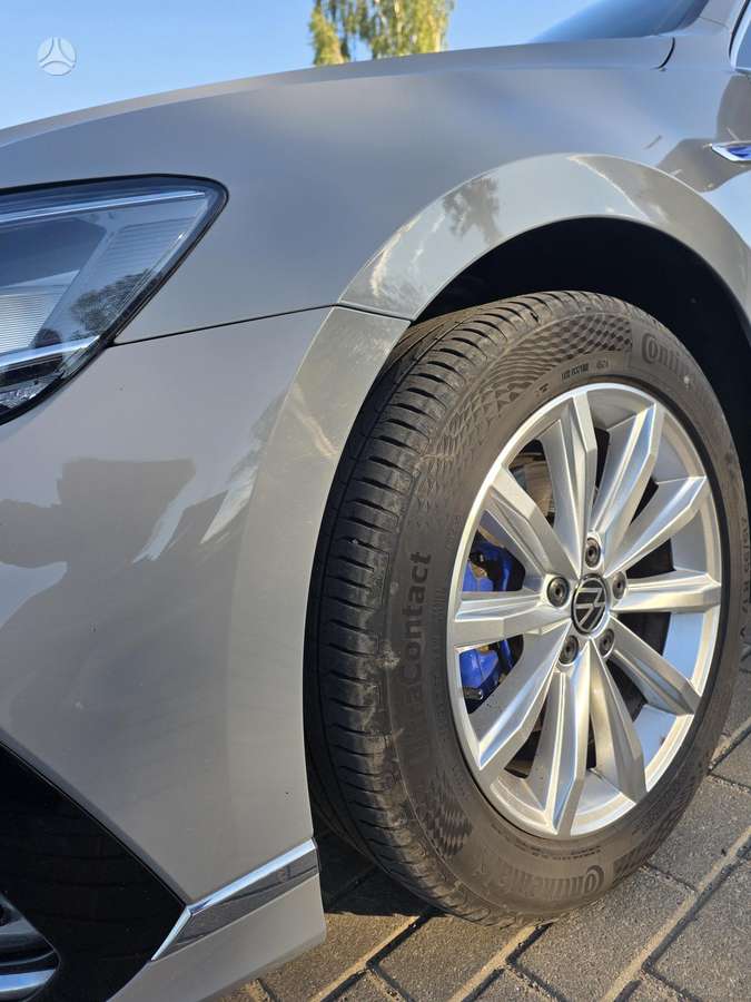 Volkswagen Passat - 8