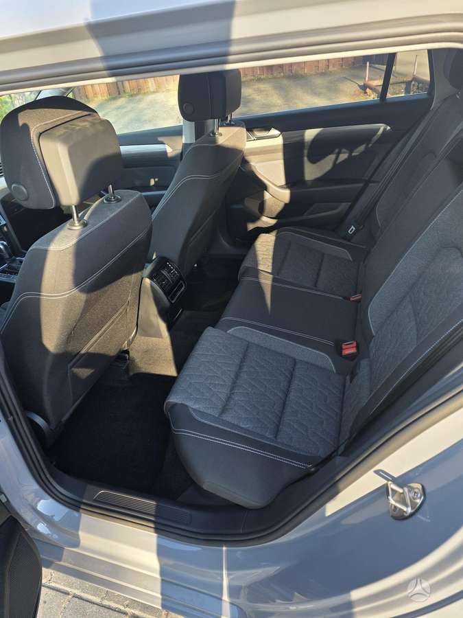 Volkswagen Passat - 6