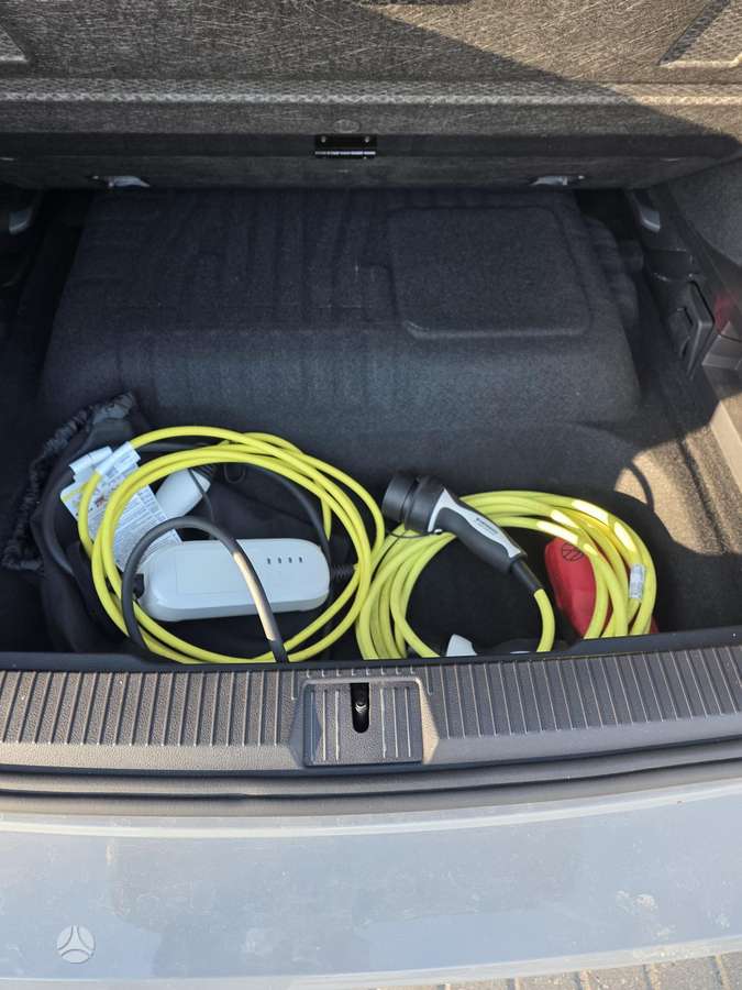 Volkswagen Passat - 9