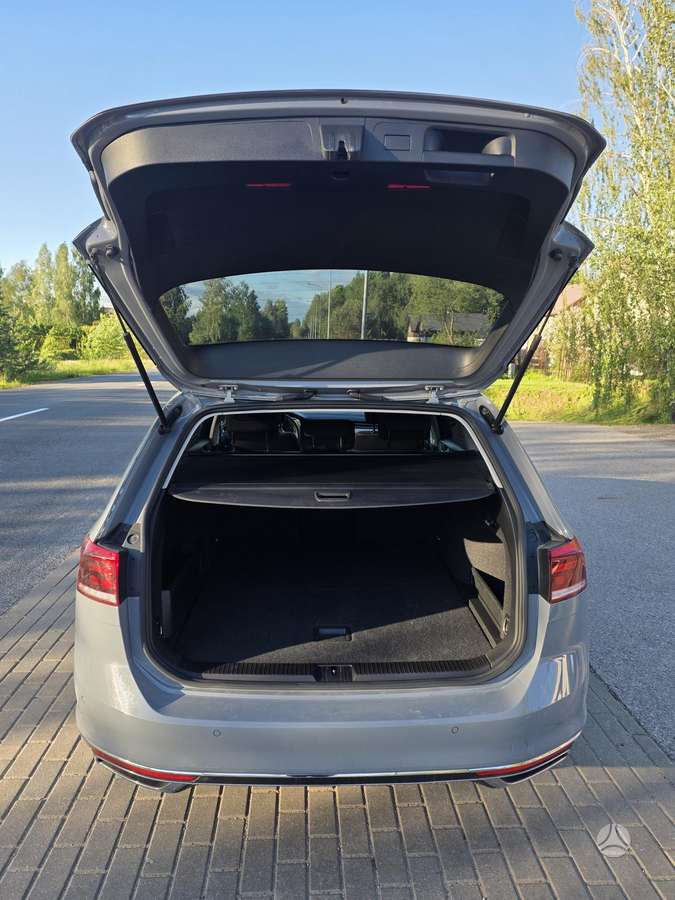 Volkswagen Passat - 10