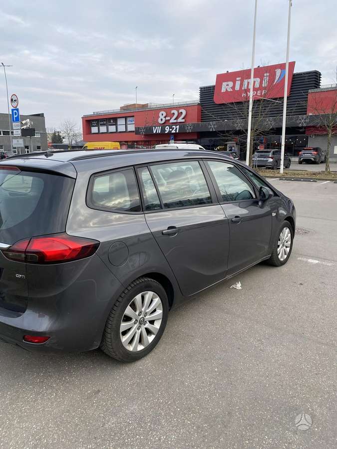 Opel Zafira Tourer, Минивэн
