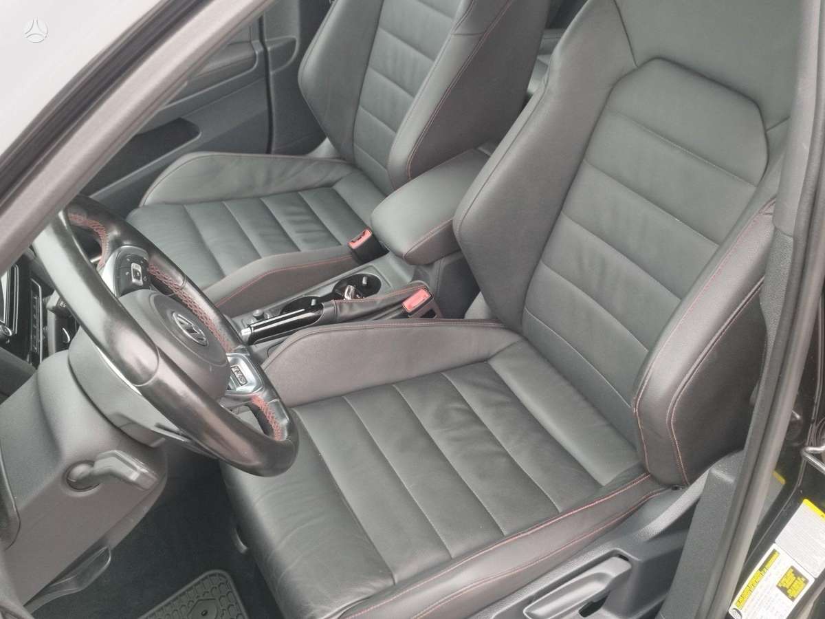 Volkswagen Golf, 2.0 l., hatchback