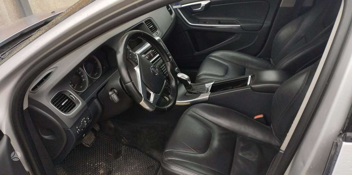 Volvo V60, 2.0 l., universalas