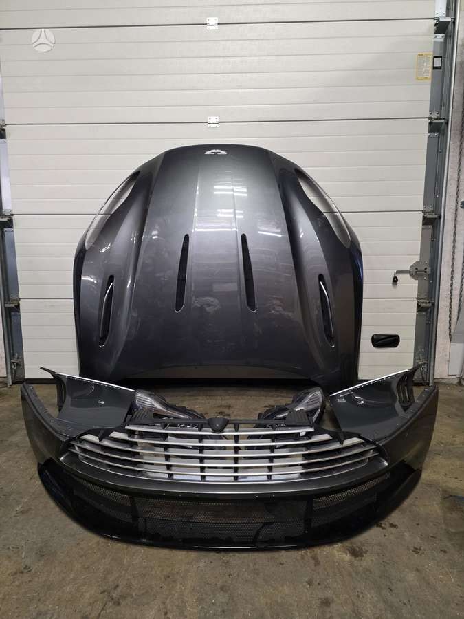 Aston Martin DB11