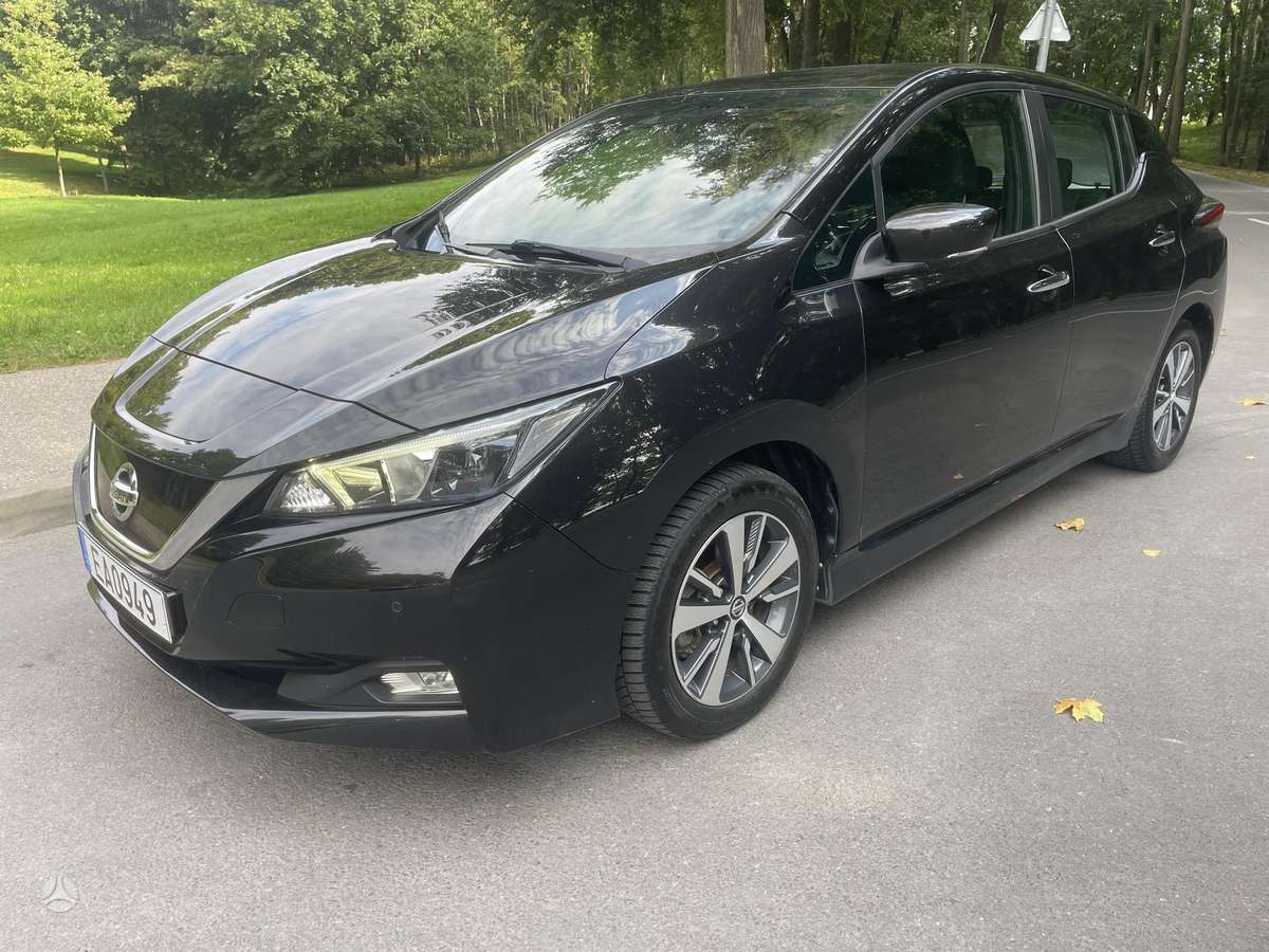 Nissan Leaf, 40 kWh, hatchback