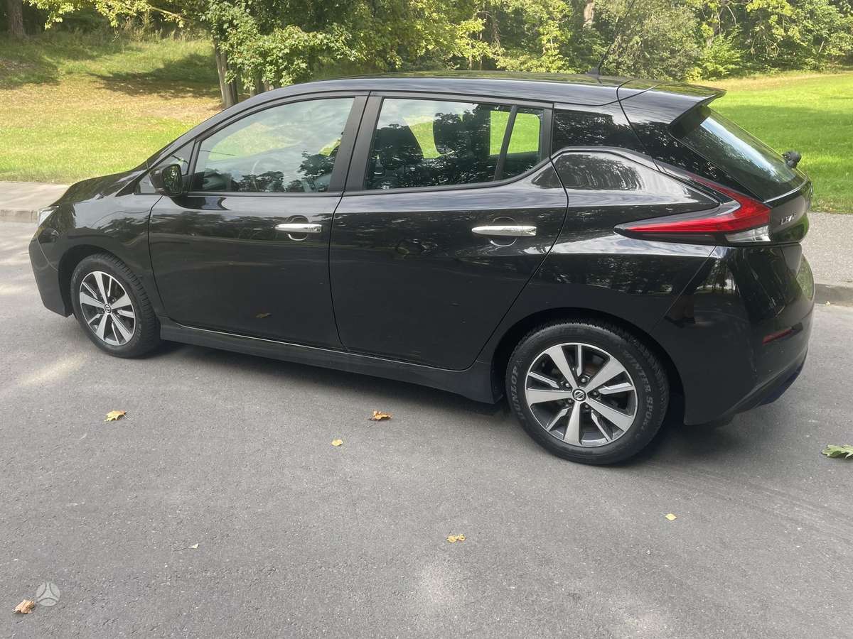 Nissan Leaf, 40 kWh, hatchback