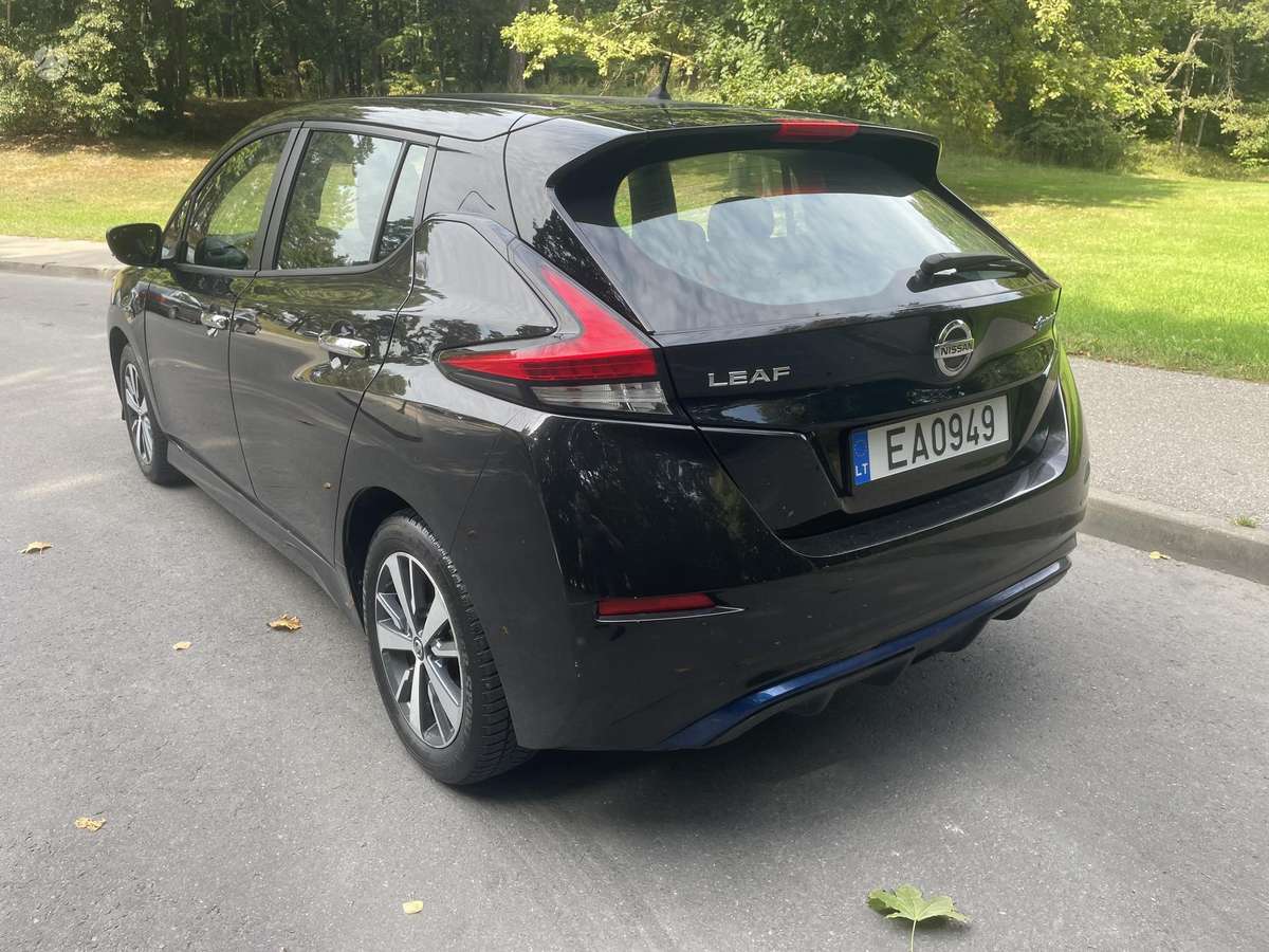 Nissan Leaf, 40 kWh, hatchback