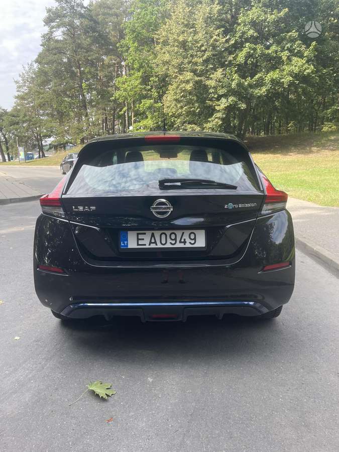 Nissan Leaf, 40 kWh, hatchback