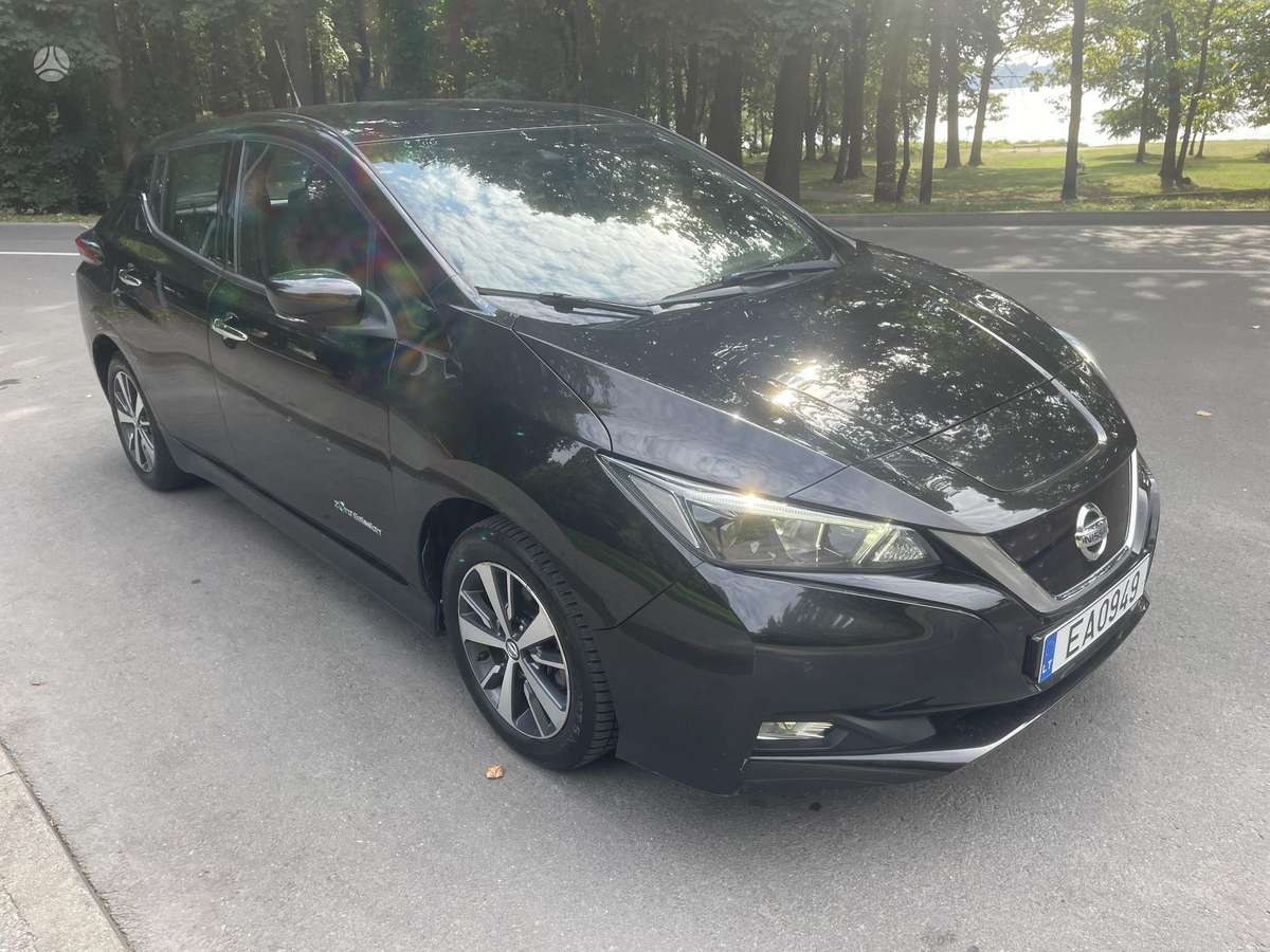 Nissan Leaf, 40 kWh, hatchback