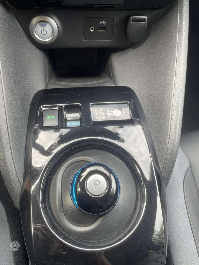 Nissan Leaf, 40 kWh, hatchback