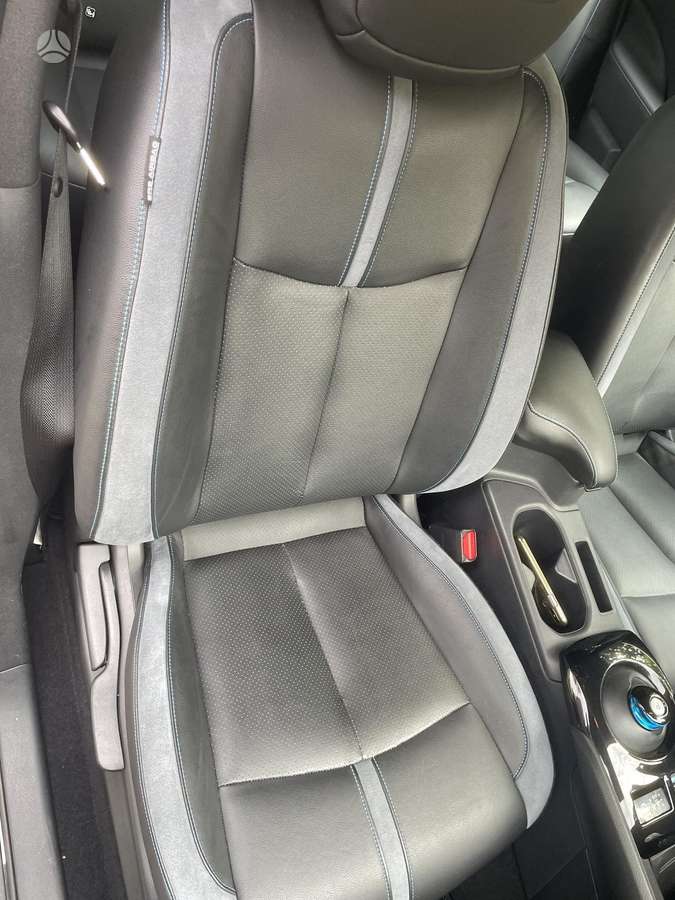 Nissan Leaf, 40 kWh, hatchback