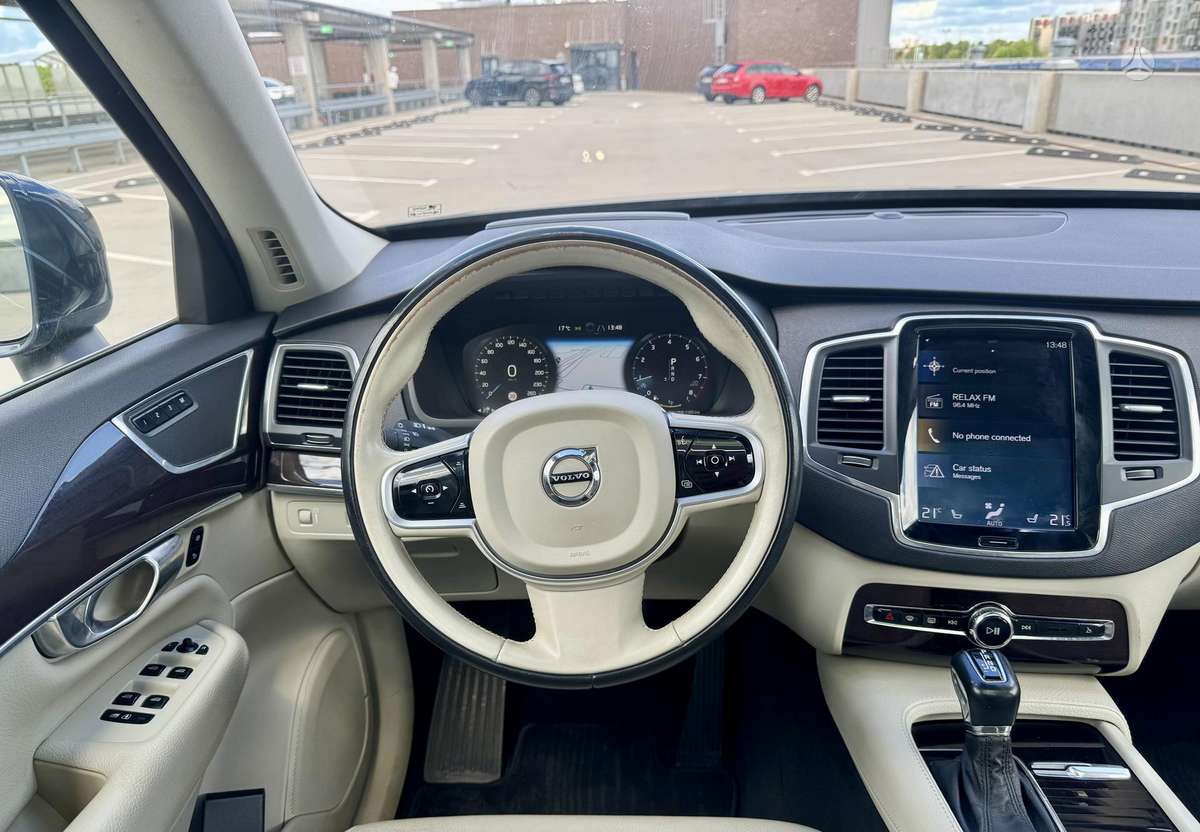 Volvo XC90 - 12
