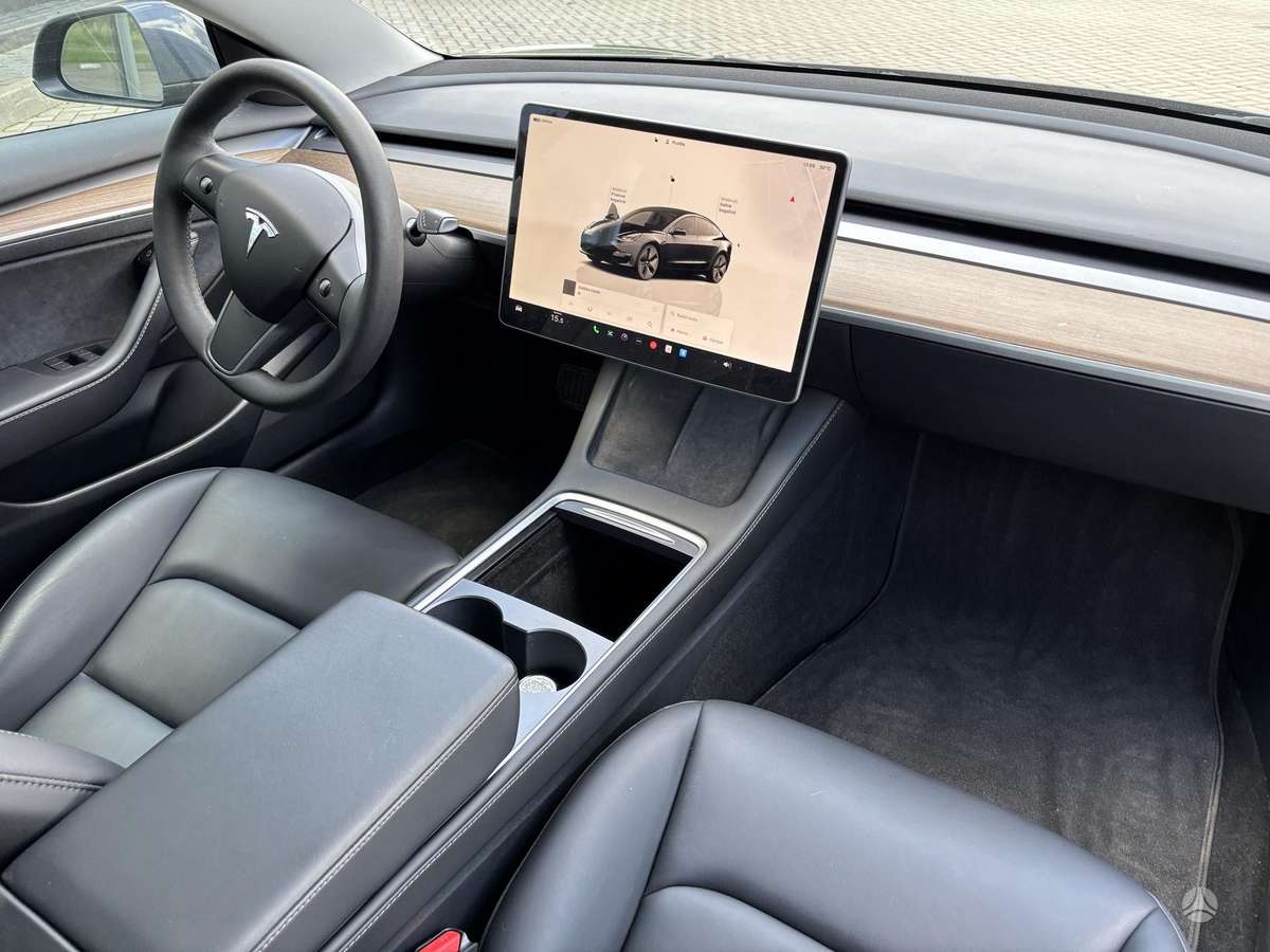 Tesla Model 3, 60 кВт·ч, Седан
