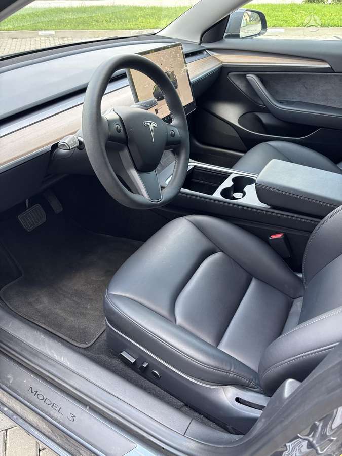 Tesla Model 3, 60 кВт·ч, Седан