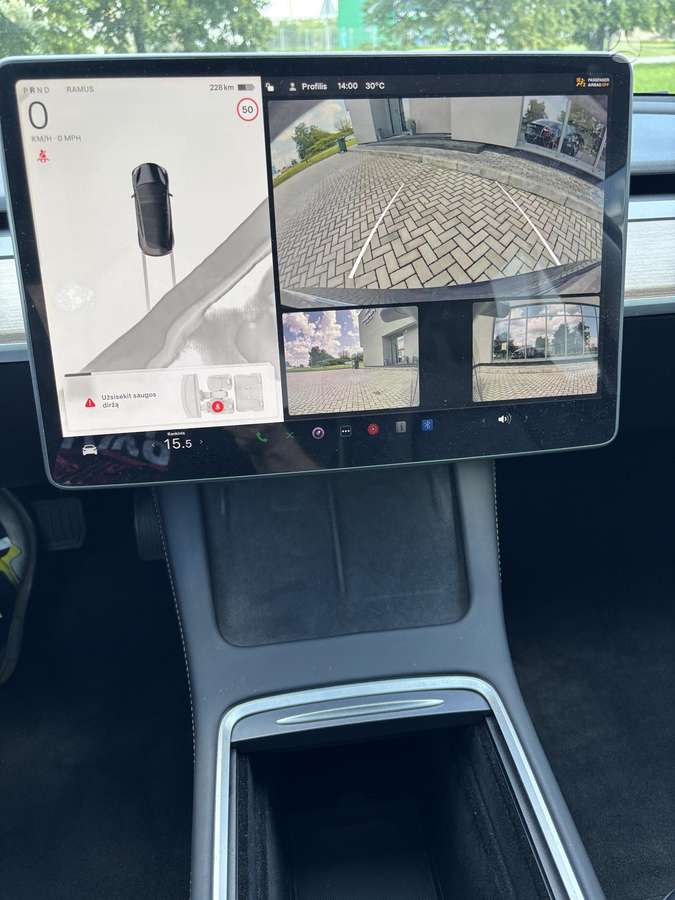 Tesla Model 3, 60 кВт·ч, Седан