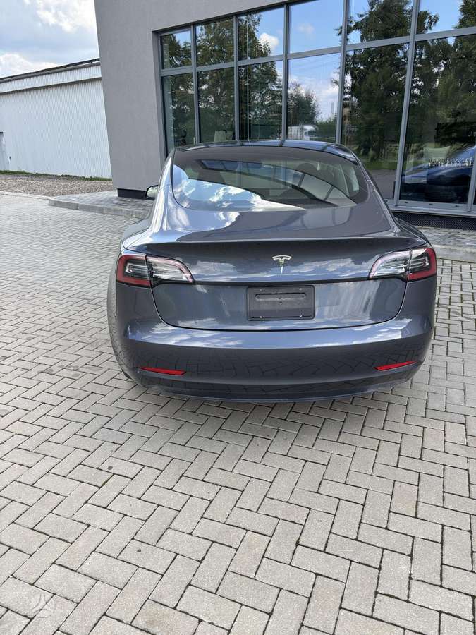 Tesla Model 3, 60 кВт·ч, Седан