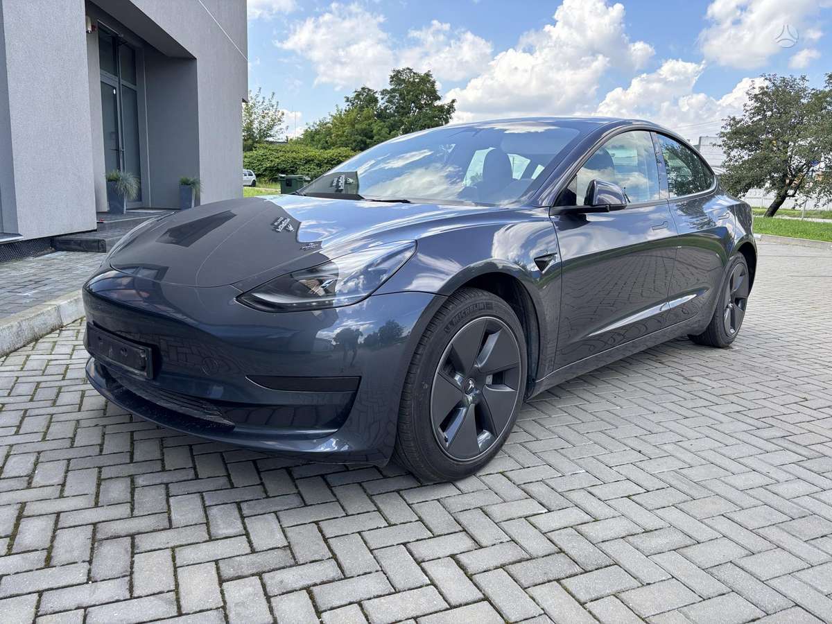 Tesla Model 3, 60 кВт·ч, Седан