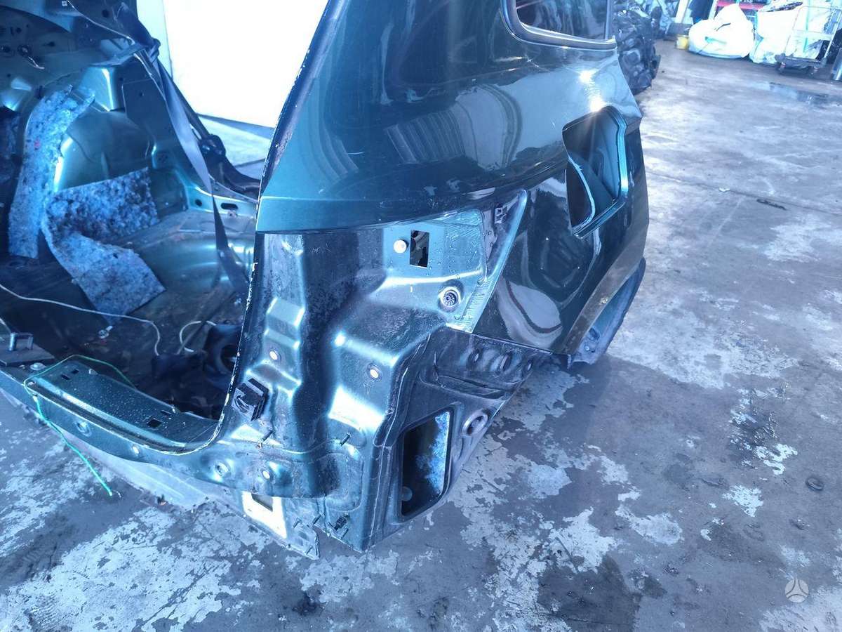 Skoda Karoq hood (front, rear)