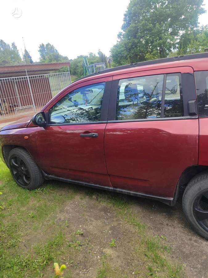Jeep Compass, 2.4 l., off-road / crossover