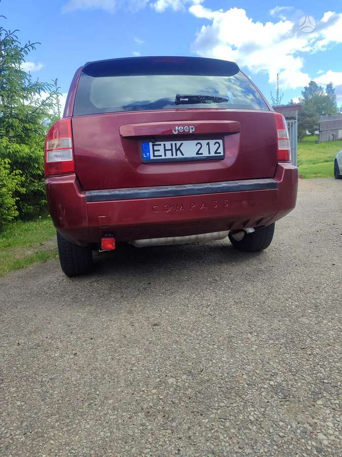 Jeep Compass, 2.4 l., off-road / crossover