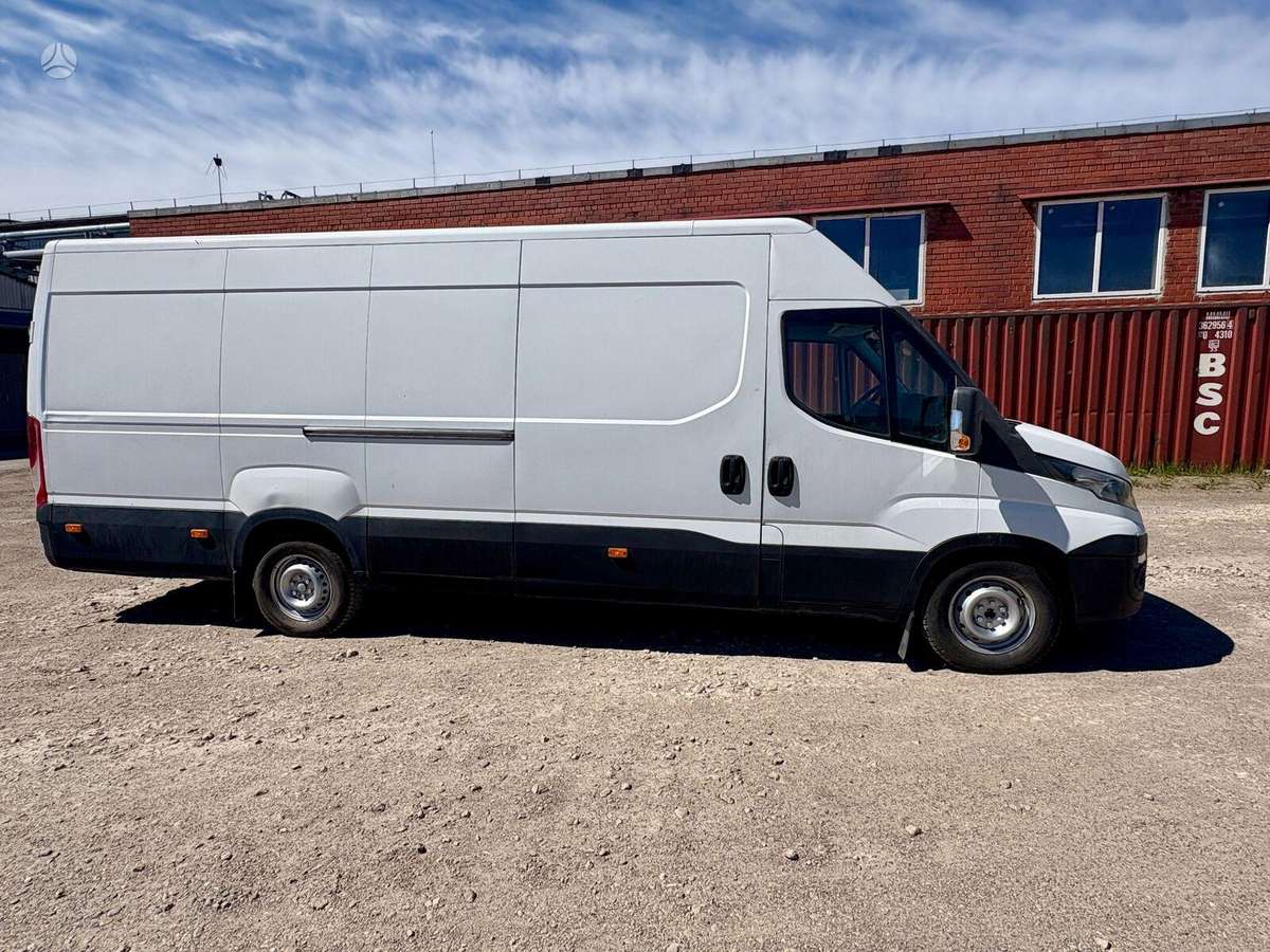 Iveco Daily, 2.3 l., Минивэн