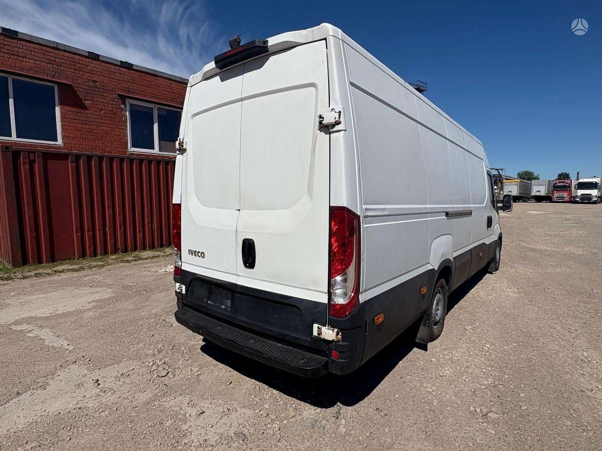 Iveco Daily, 2.3 l., Минивэн