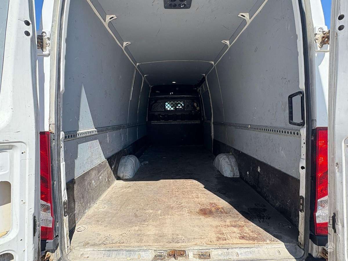 Iveco Daily, 2.3 l., Минивэн