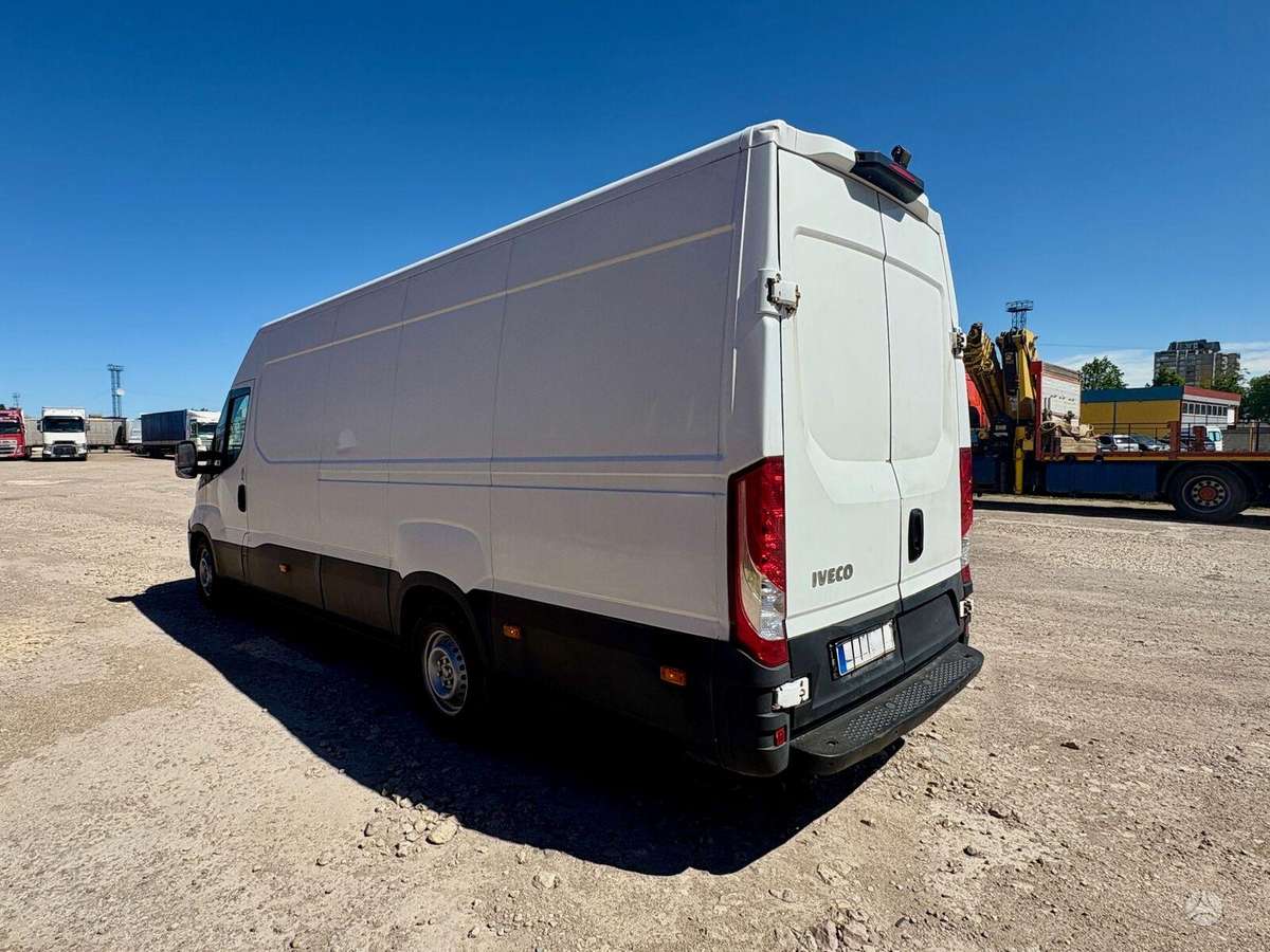 Iveco Daily, 2.3 l., Минивэн