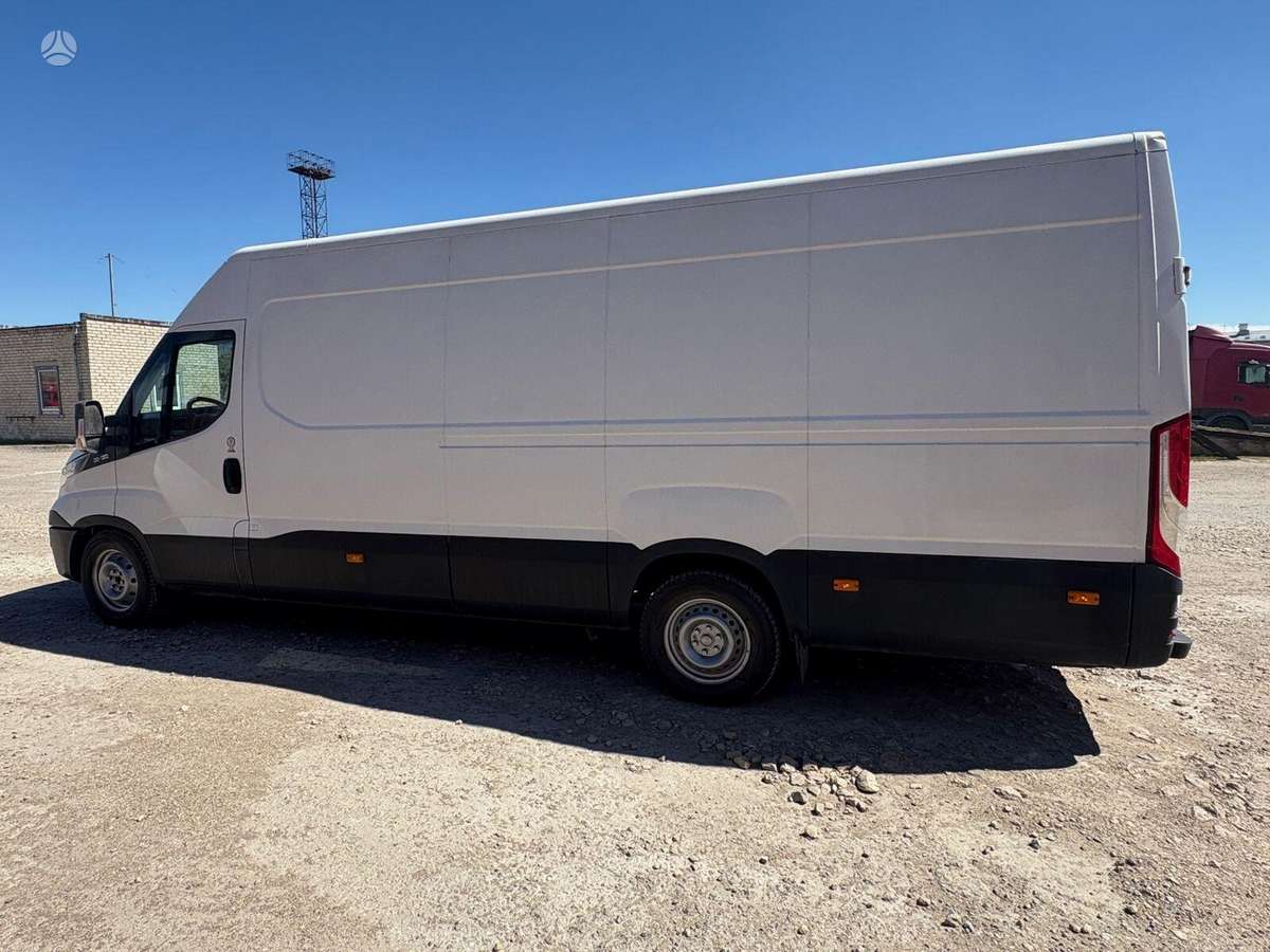Iveco Daily, 2.3 l., Минивэн