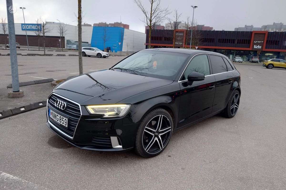 Audi A3, 1.6 l., hatchback