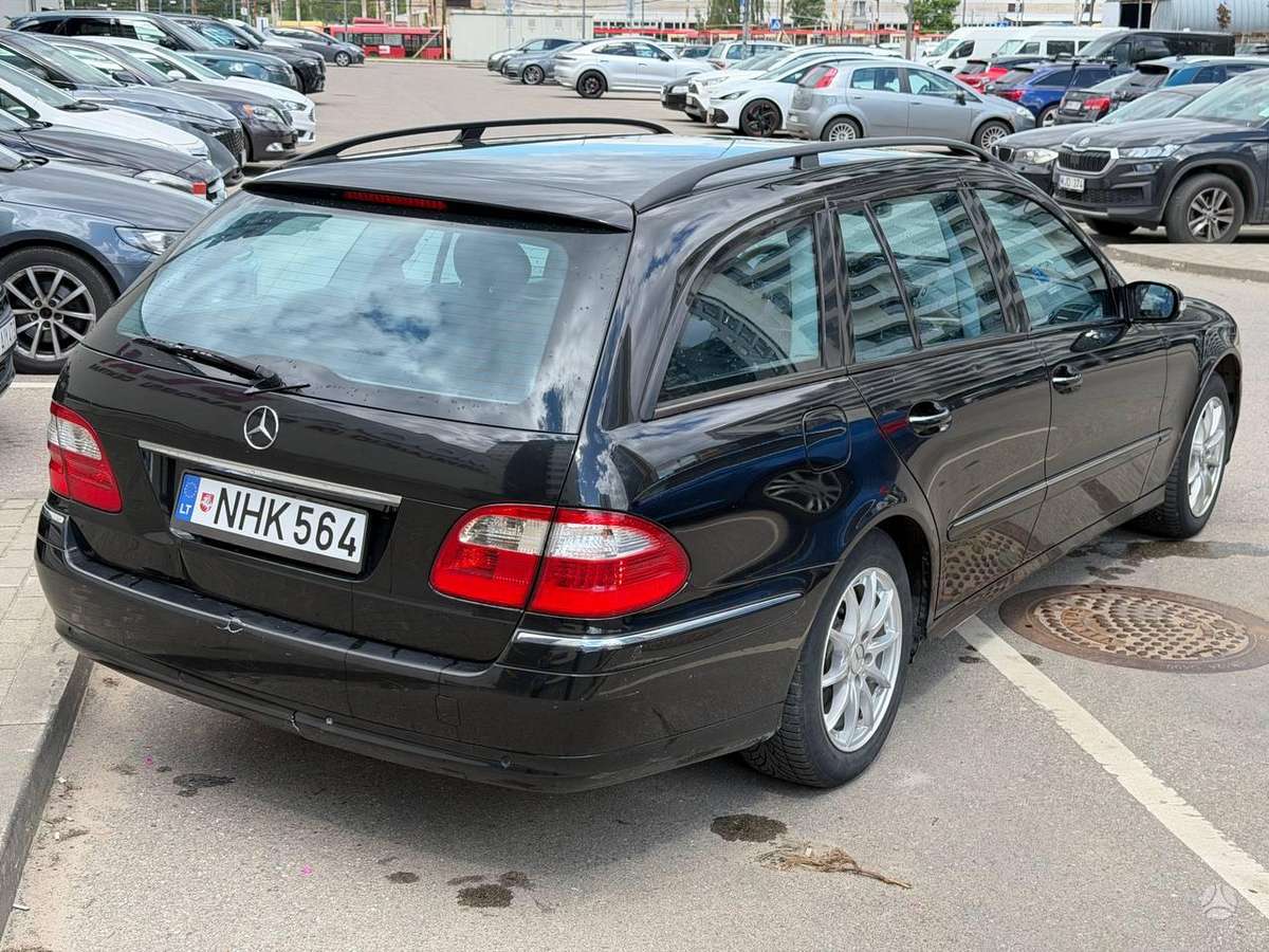 Mercedes-Benz E320, Универсал