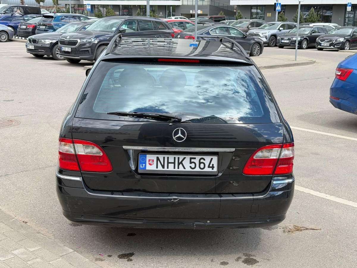 Mercedes-Benz E320, Универсал
