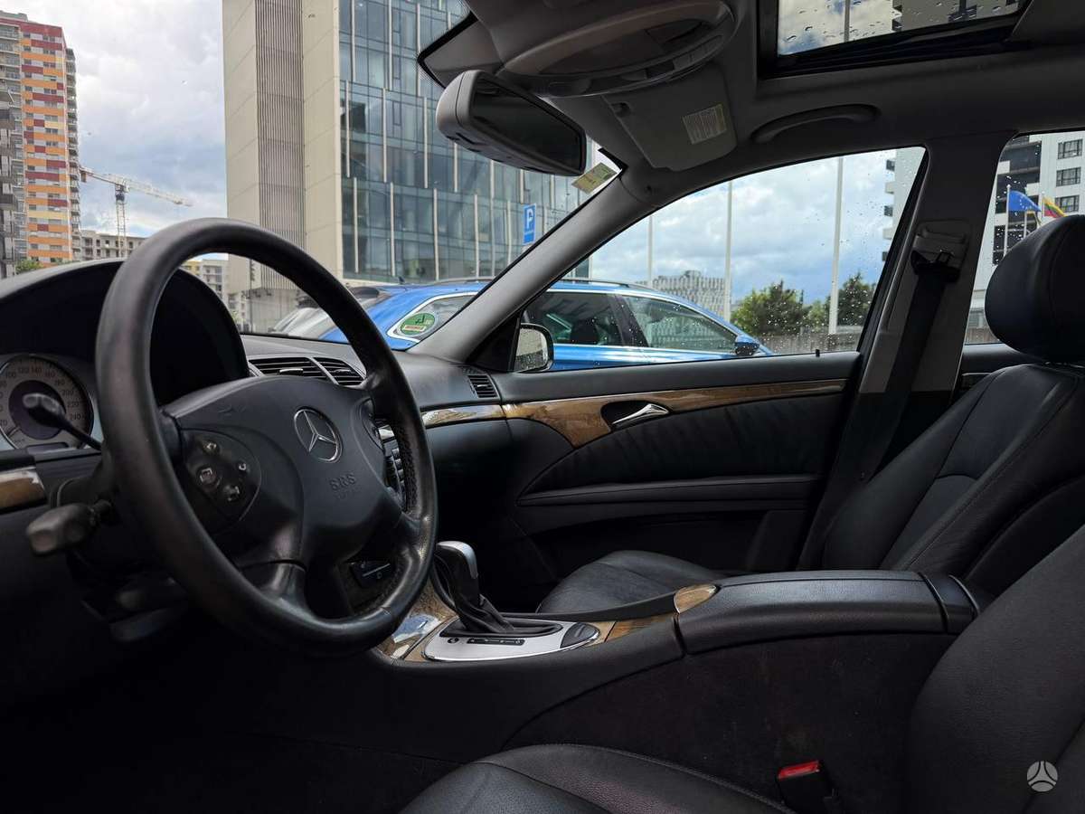 Mercedes-Benz E320, Универсал