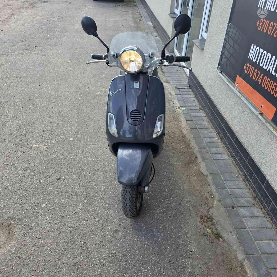 Piaggio Vespa 125cc, мотороллеры / мопеды