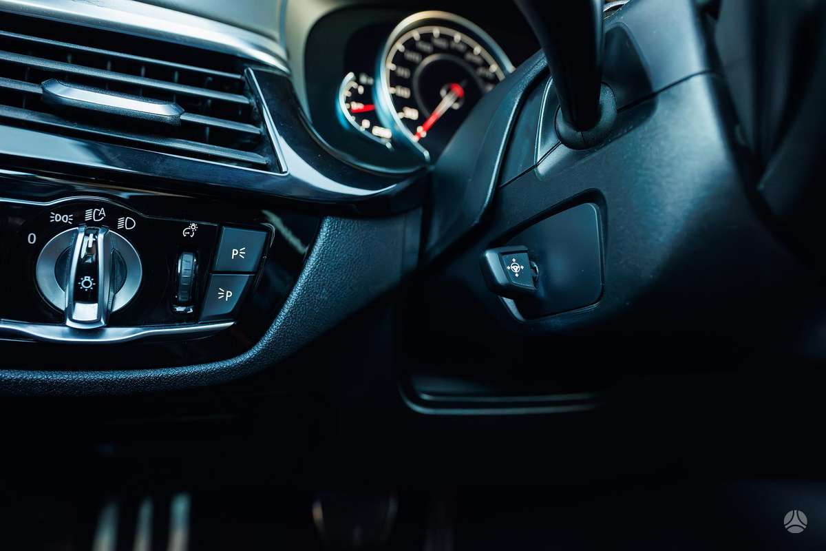 BMW M550, 4.4 l., Седан