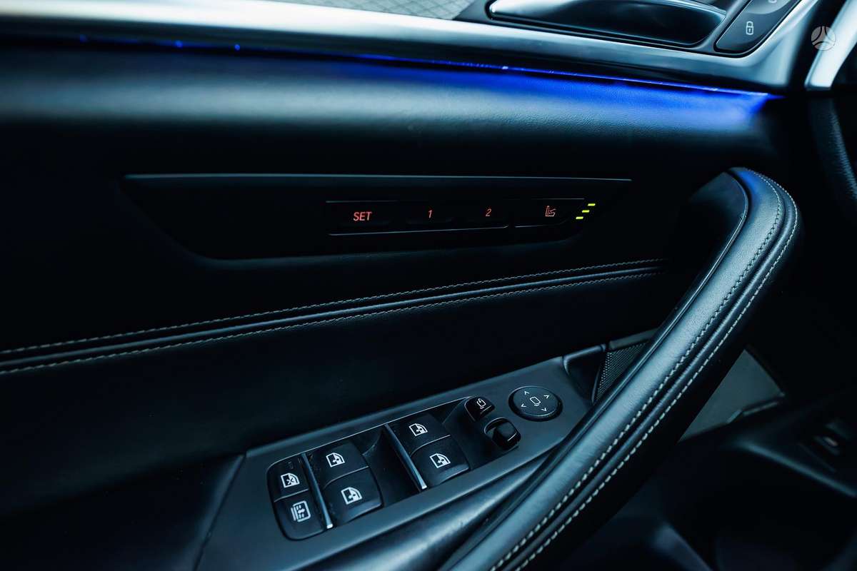 BMW M550, 4.4 l., Седан
