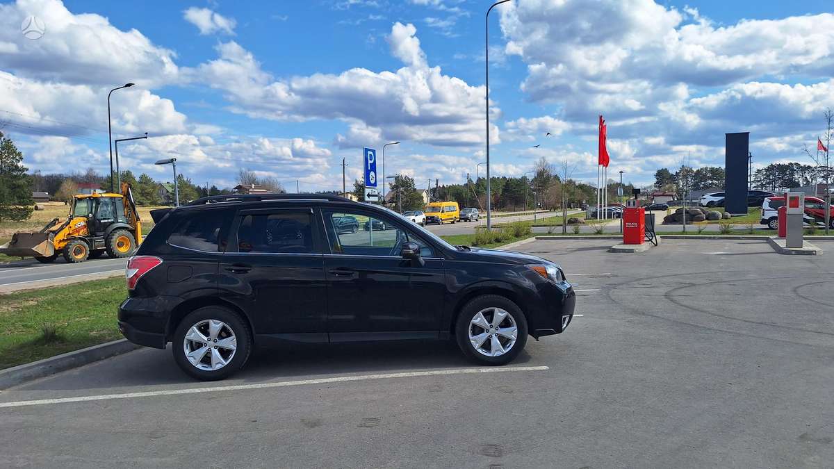 Subaru Forester, 2.5 l., off-road / crossover