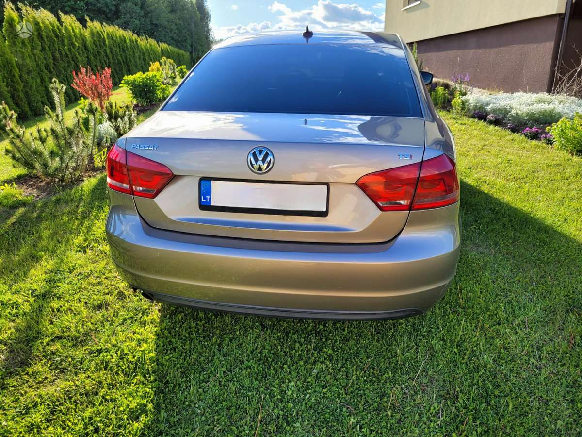 Volkswagen Passat - 7