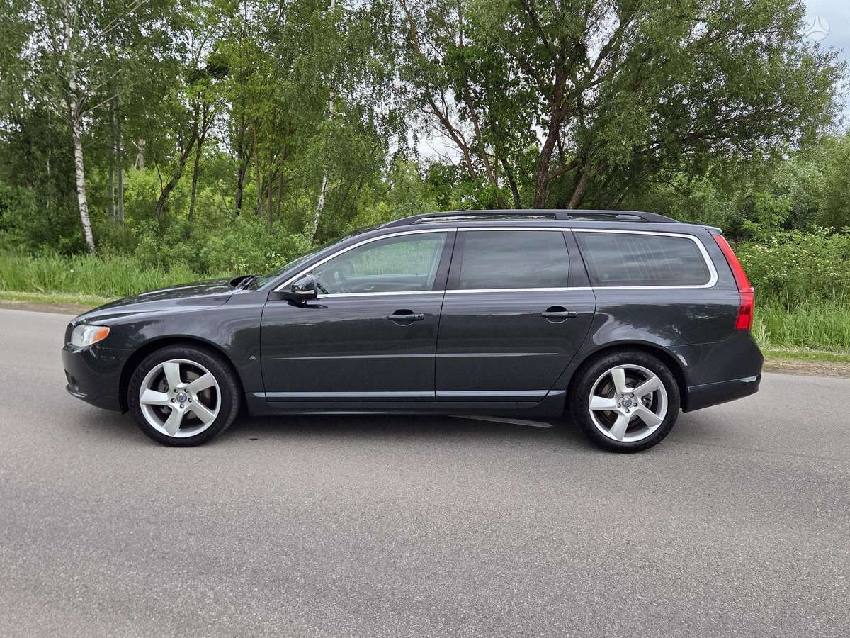 Volvo V70, 2.0 l., Универсал