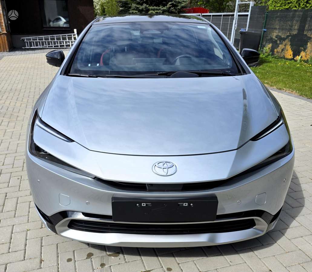 Toyota Prius - 3