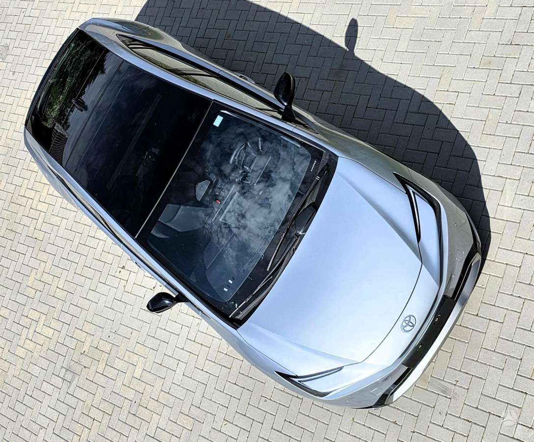 Toyota Prius - 10